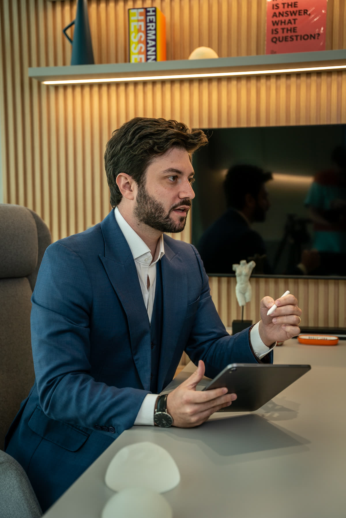 Dr. Guilherme Berganton em consulta